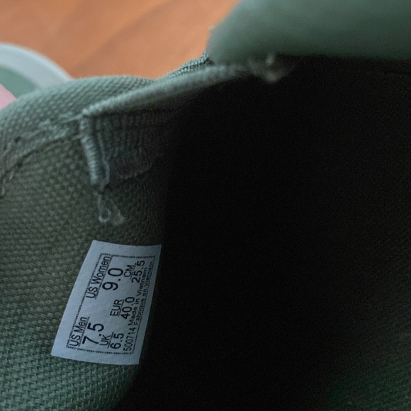 Vans Unisex Elm Green Suede Slip Ons Like New - Picture 11 of 14